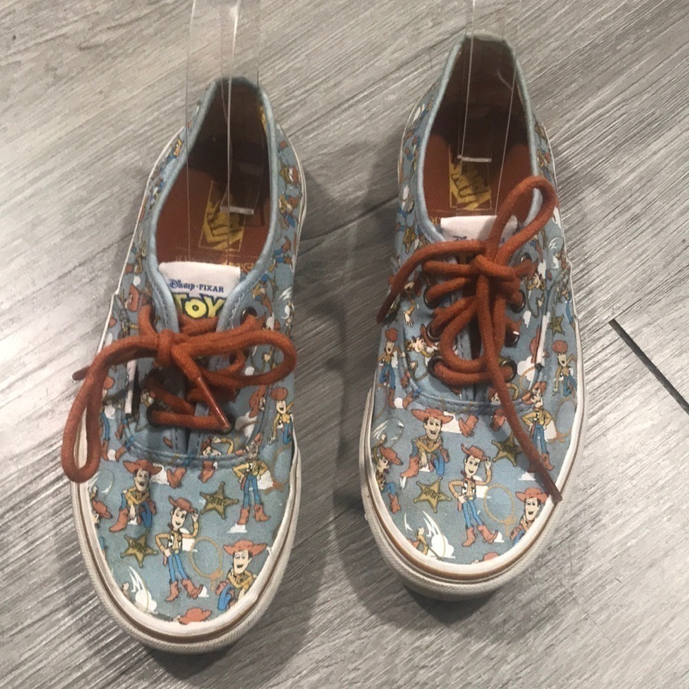 VANS Disney Toy‎ Story “Woody” Classic Sneakers size 3